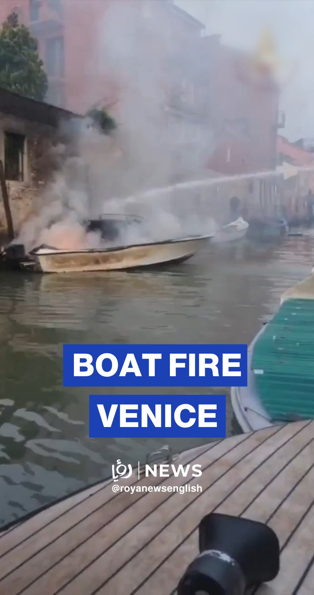 Boat fire in Venice leaves one injured