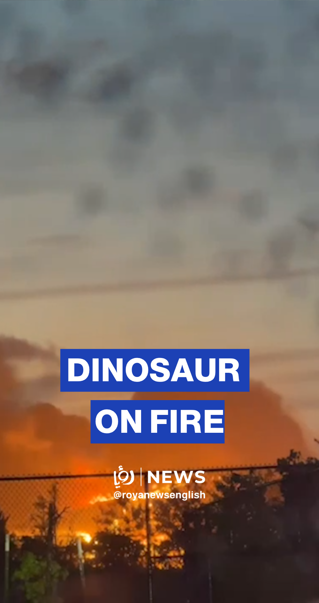Lightning strike sets giant dinosaur model on fire in Kansas