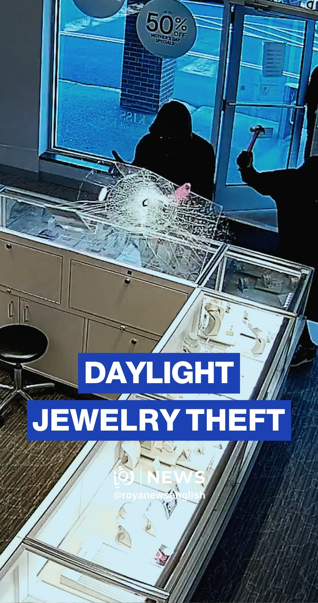 Masked trio steal jewelry boxes in daylight raid