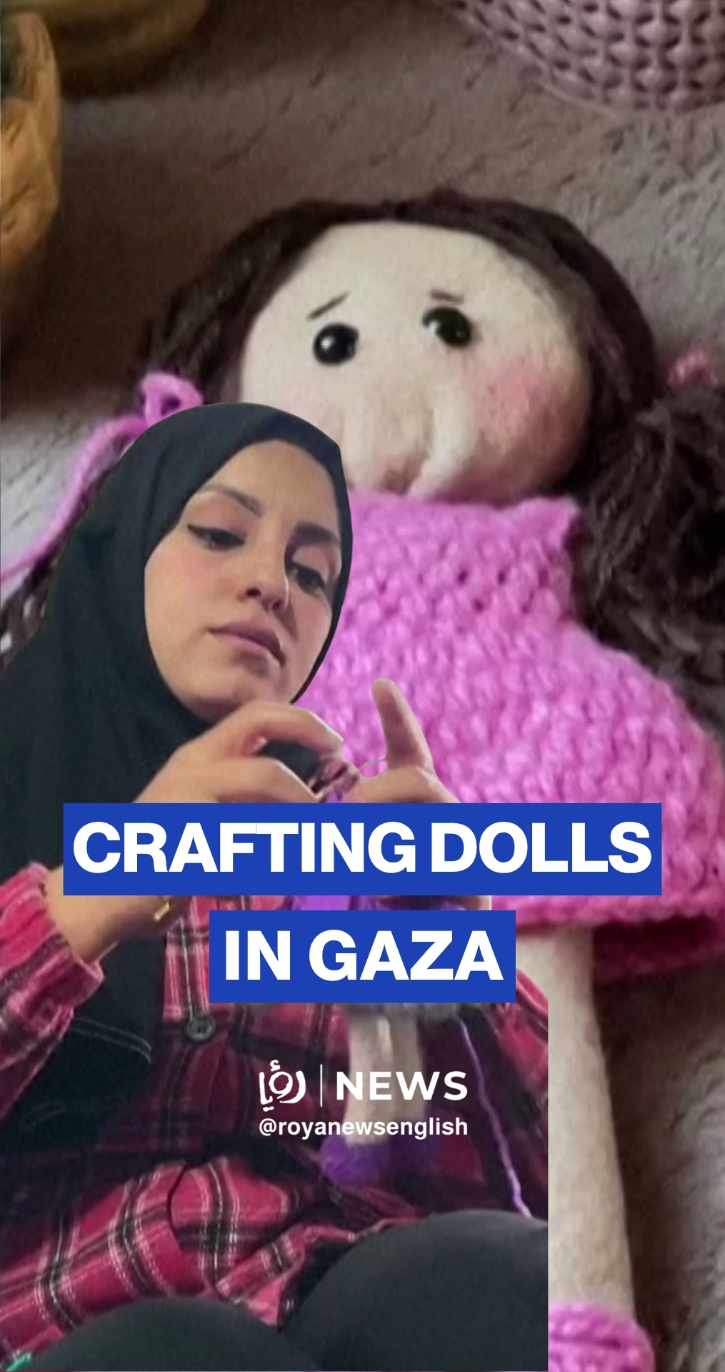 Gaza teacher makes dolls for children