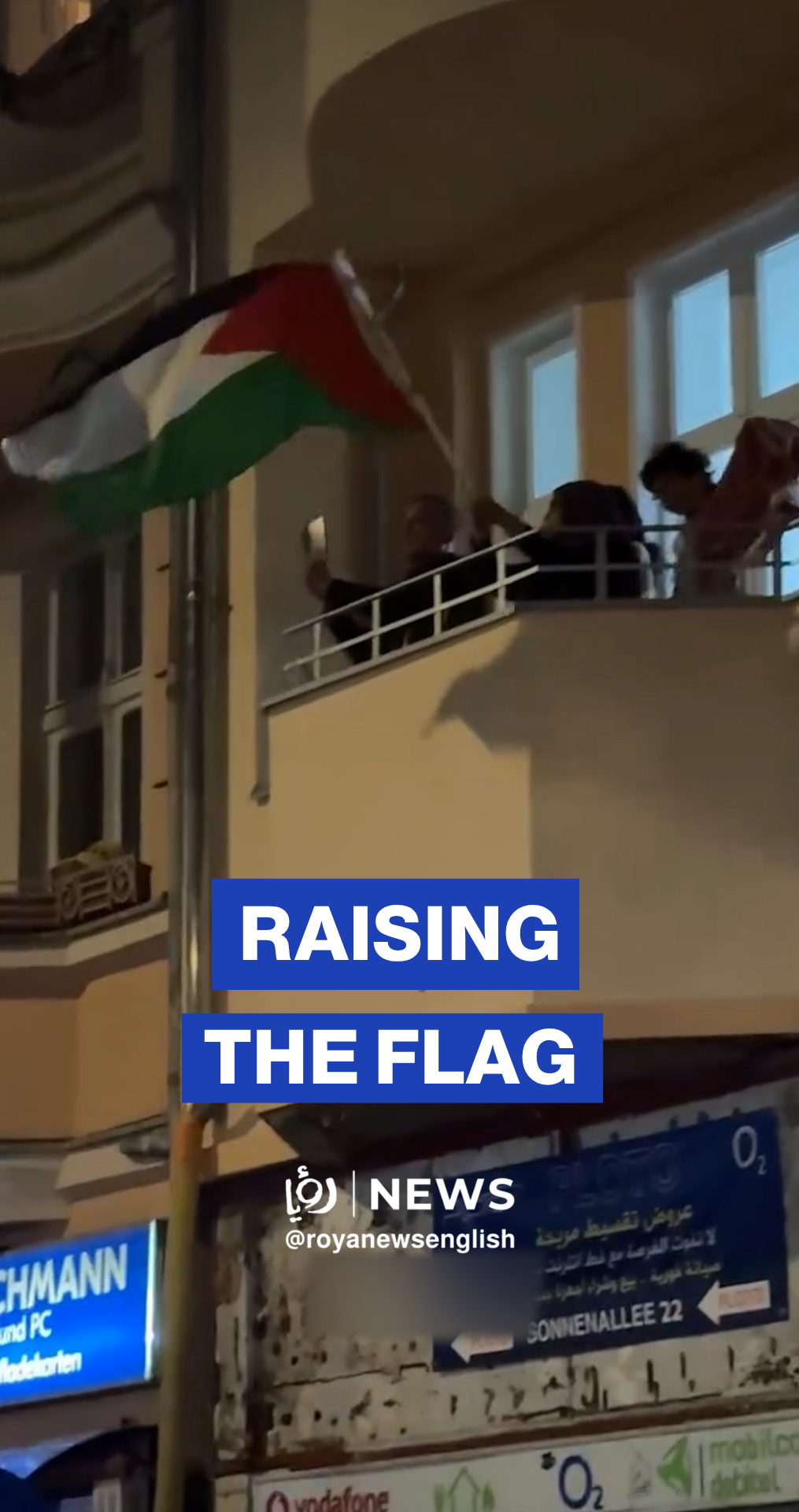 Berlin residents raise Palestinian flag from balconies
