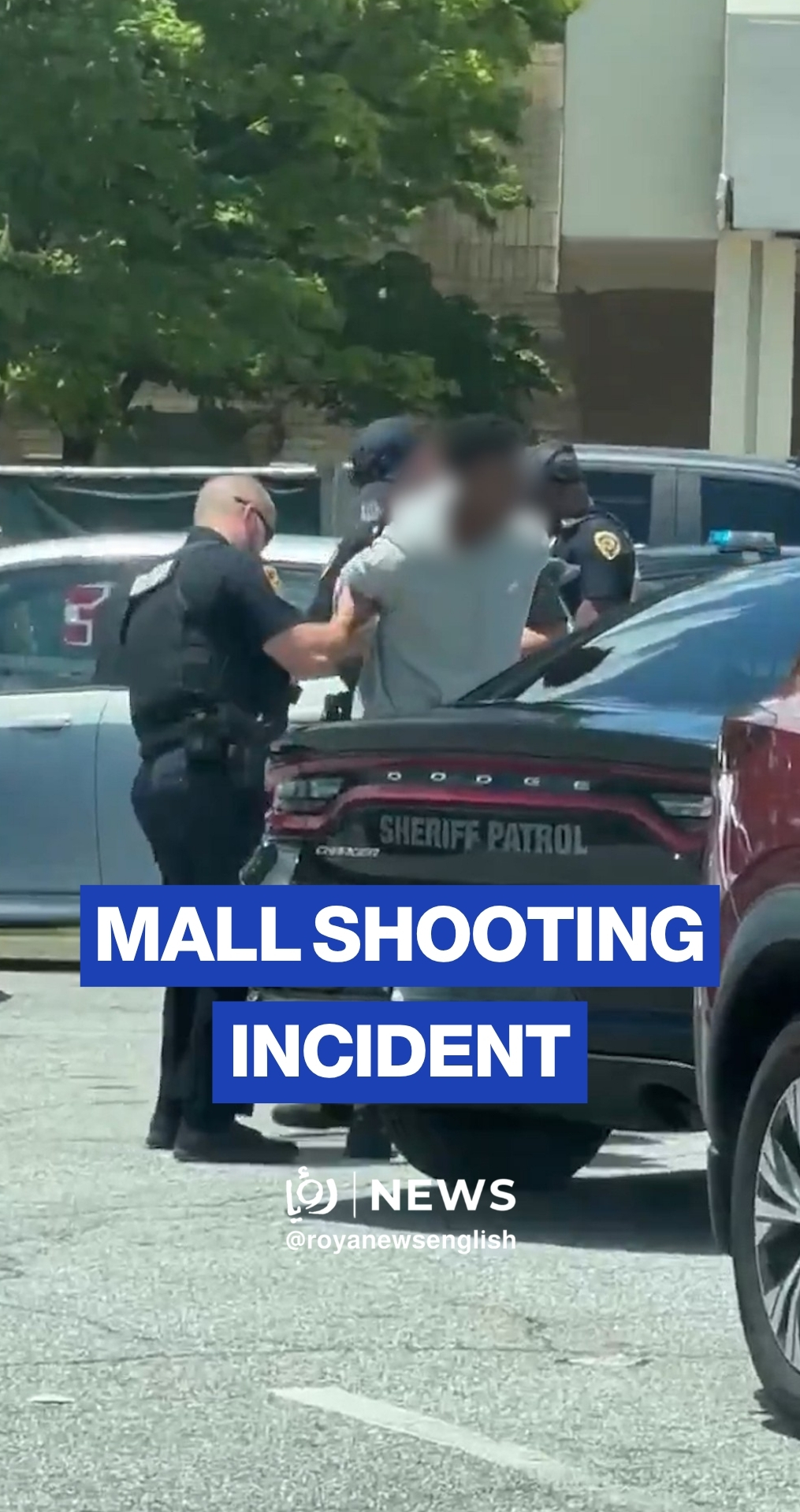 US police storm South Carolina shopping center after shooting