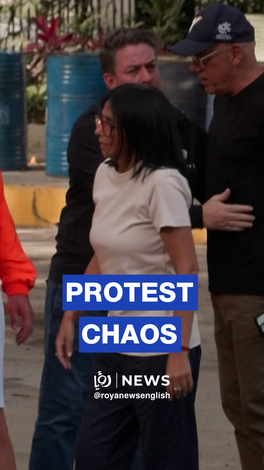 Venezuela’s Delcy confronted during Caracas earthquake tour